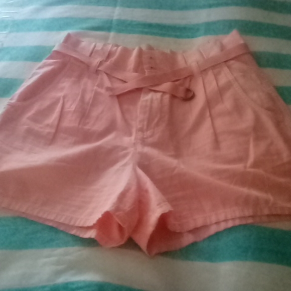 Clothes - Picture 3 of 4